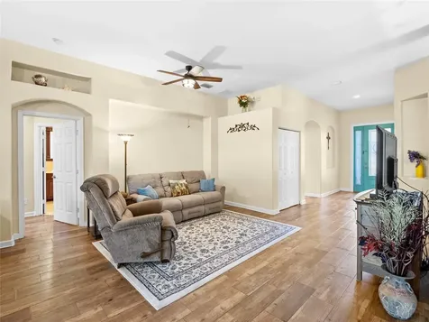 319 Gardendale Circle SE Palm Bay FL 32909