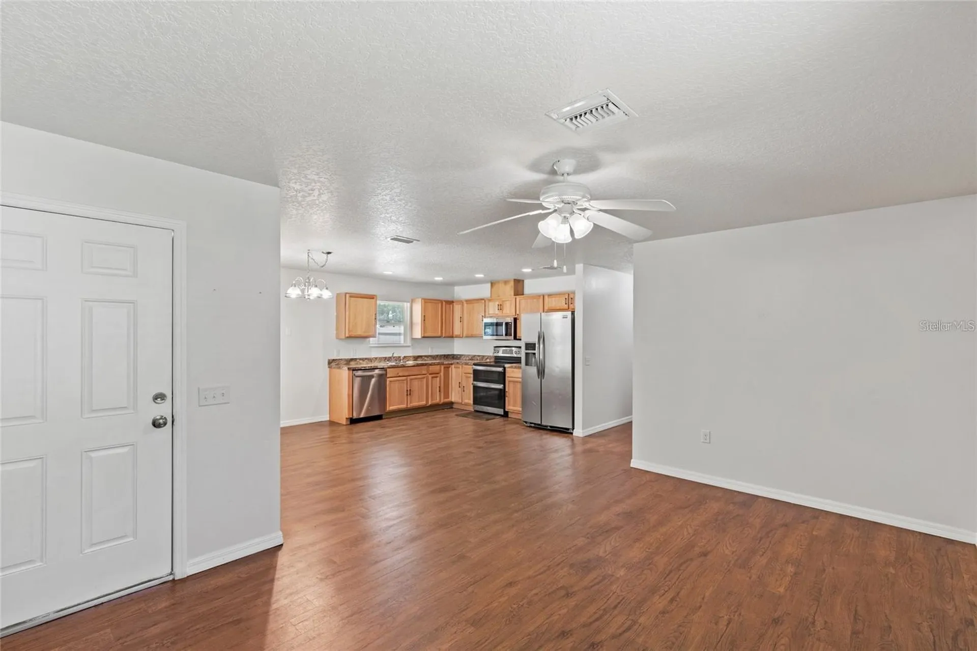 206 E Catawba Fruitland Park FL 34731