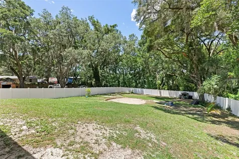 206 E Catawba Fruitland Park FL 34731