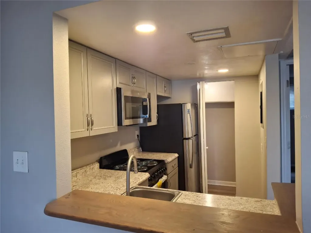 622 Orange Drive Altamonte Springs FL 32701