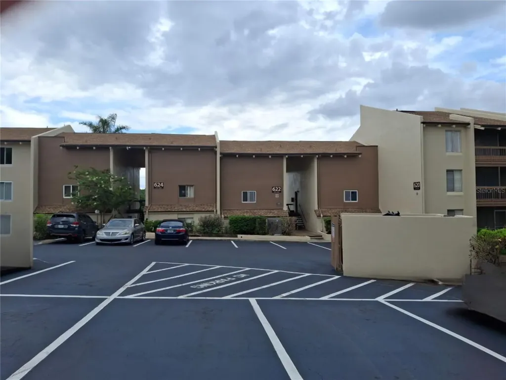 622 Orange Drive Altamonte Springs FL 32701