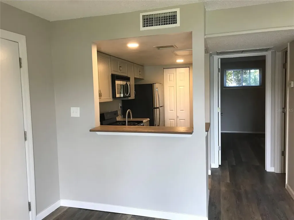 622 Orange Drive Altamonte Springs FL 32701