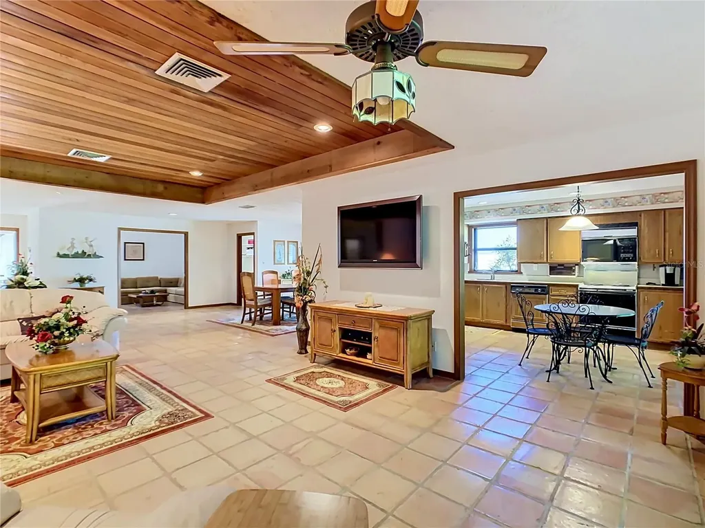 25 Huntley Court Haines City FL 33844