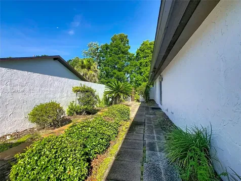 25 Huntley Court Haines City FL 33844
