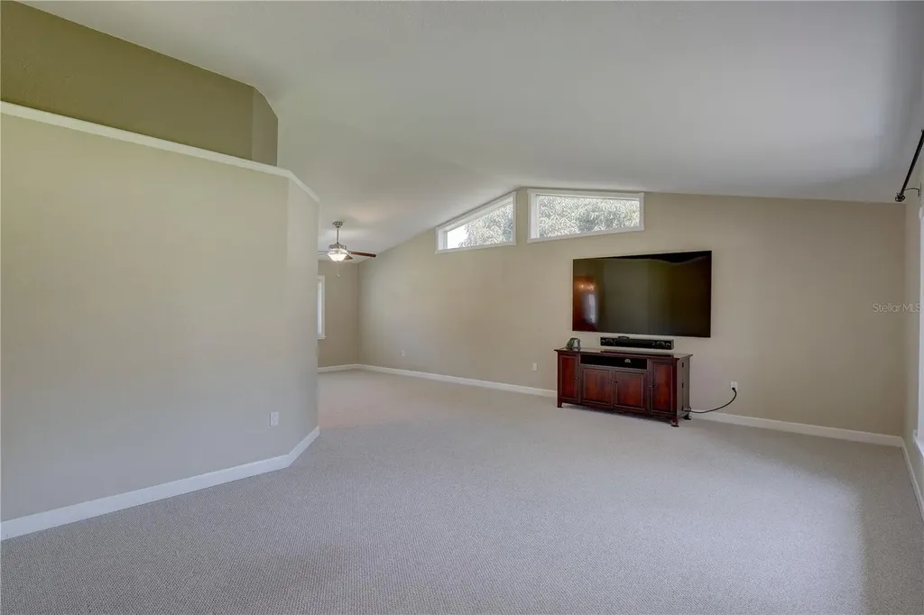 7600 Drew Oak Drive Seminole FL 33772