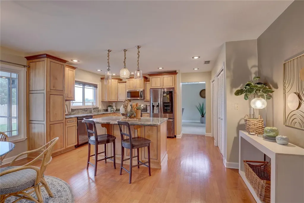 7600 Drew Oak Drive Seminole FL 33772