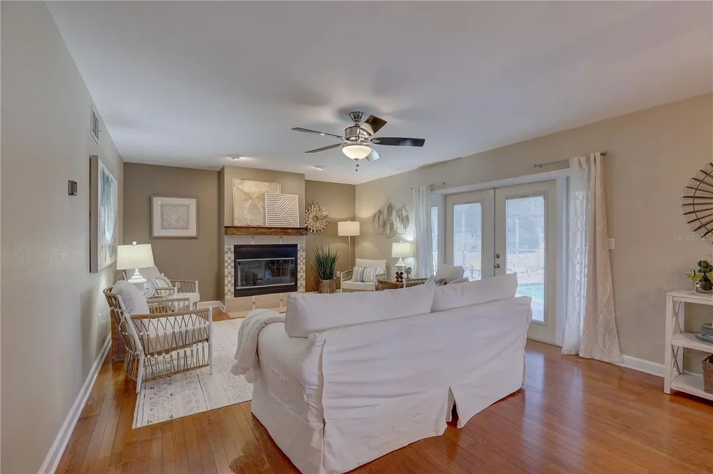 7600 Drew Oak Drive Seminole FL 33772