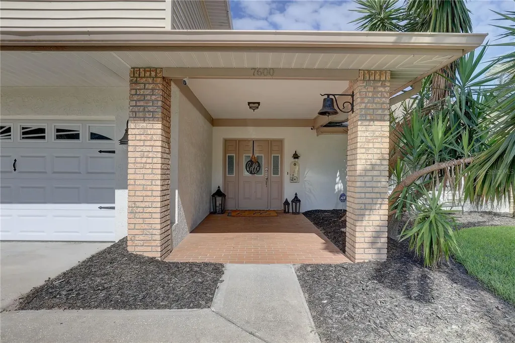 7600 Drew Oak Drive Seminole FL 33772