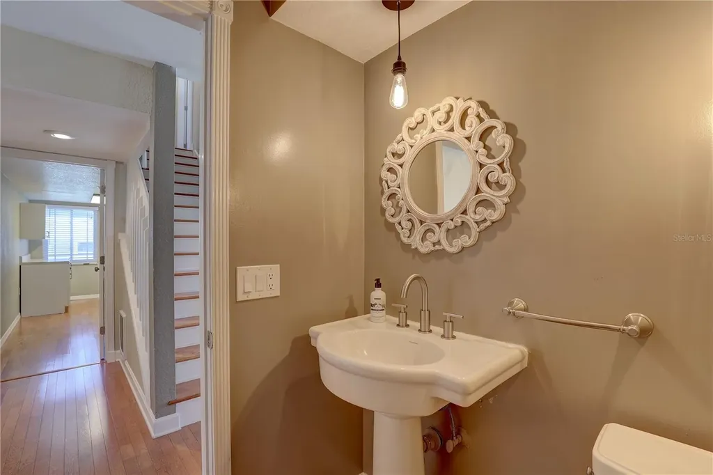 7600 Drew Oak Drive Seminole FL 33772