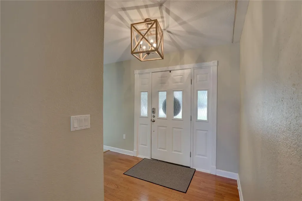 7600 Drew Oak Drive Seminole FL 33772