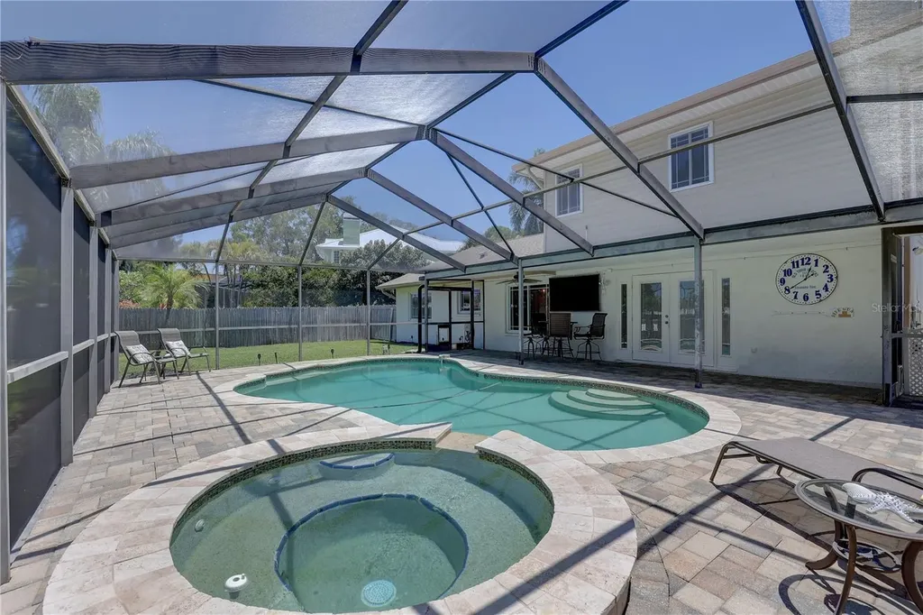 7600 Drew Oak Drive Seminole FL 33772