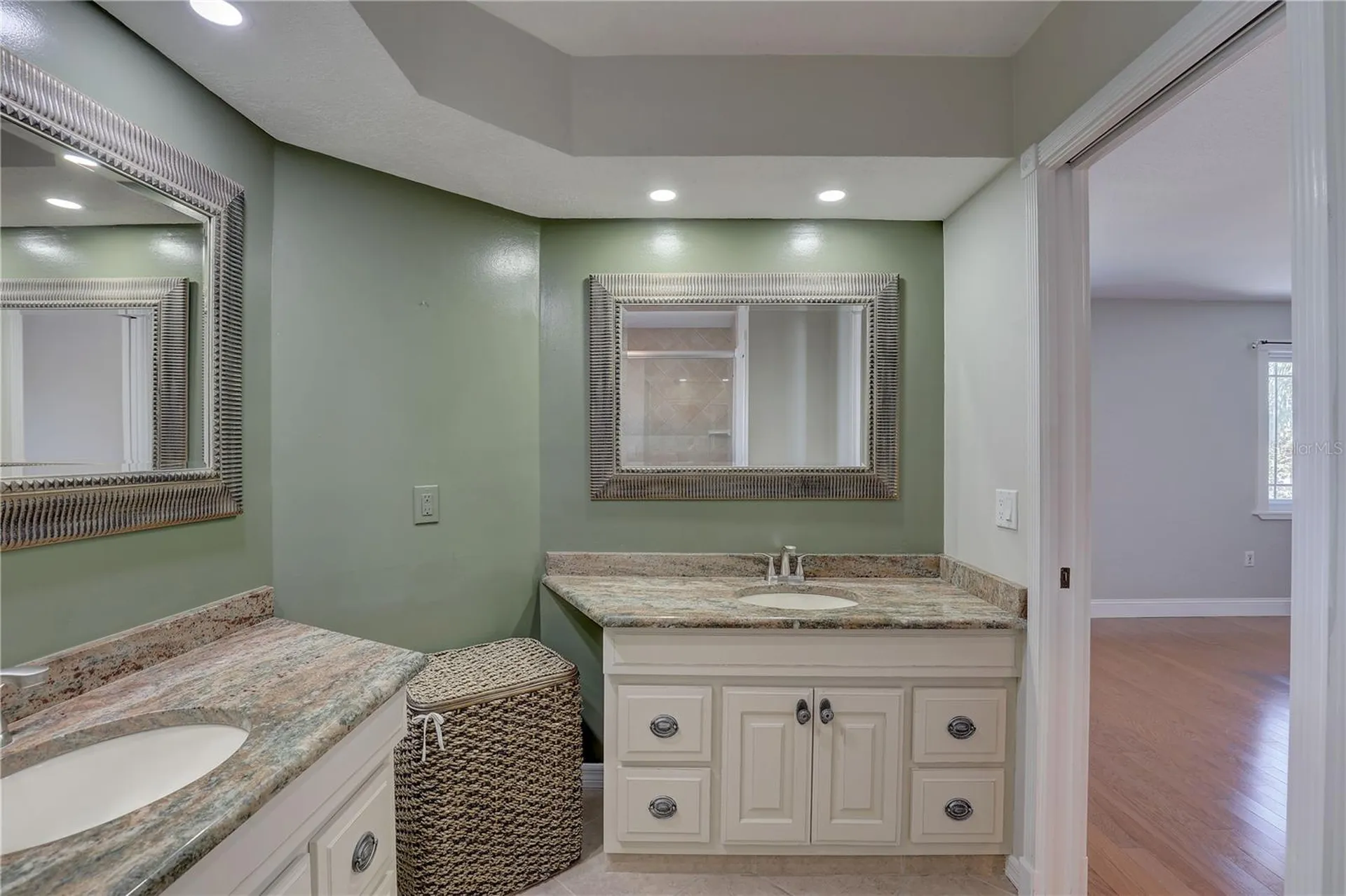 7600 Drew Oak Drive Seminole FL 33772