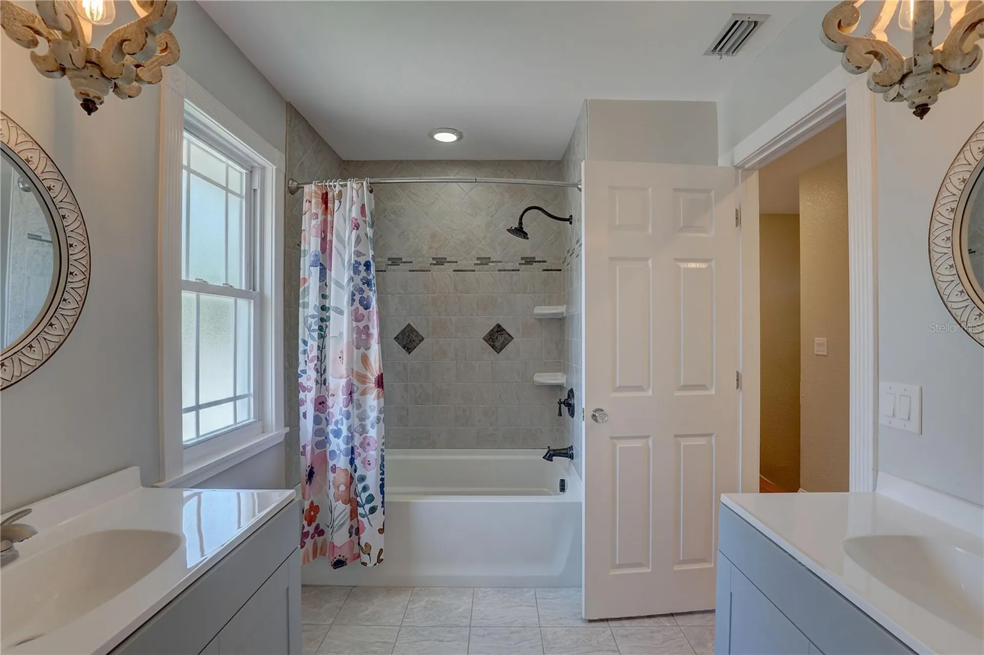 7600 Drew Oak Drive Seminole FL 33772