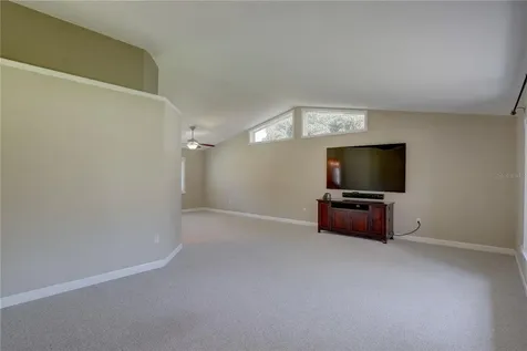 7600 Drew Oak Drive Seminole FL 33772