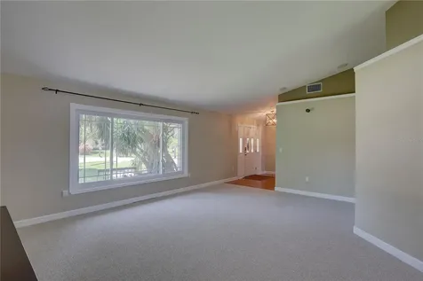 7600 Drew Oak Drive Seminole FL 33772