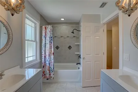 7600 Drew Oak Drive Seminole FL 33772