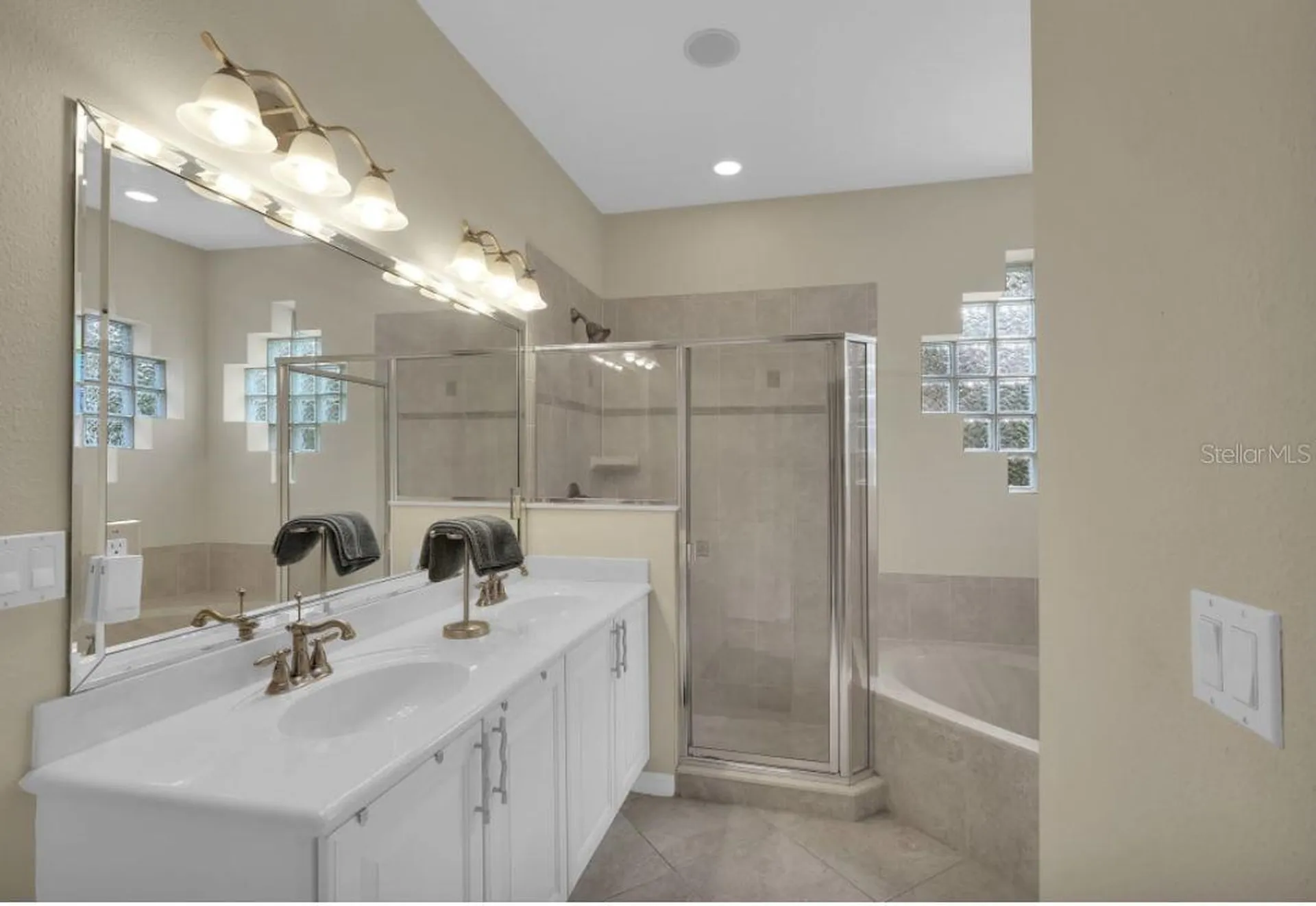 90 W Waterside Parkway Palm Coast FL 32137