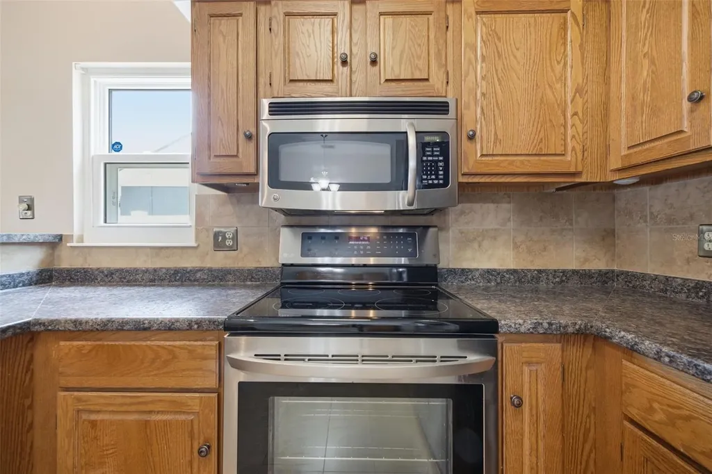 2023 Darlington Oak Drive Seffner FL 33584