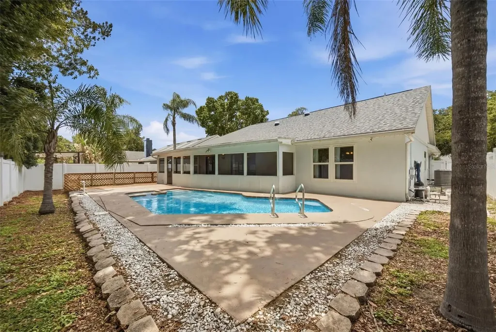2023 Darlington Oak Drive Seffner FL 33584