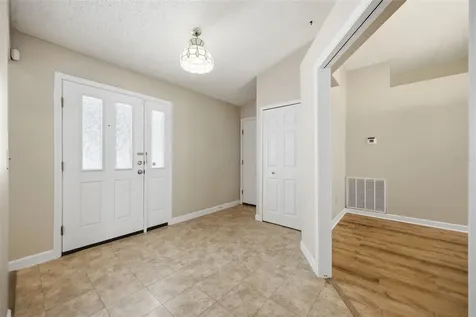 2023 Darlington Oak Drive Seffner FL 33584