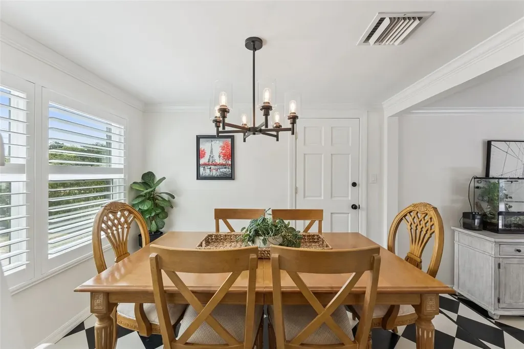 719 Warwick Place Orlando FL 32803