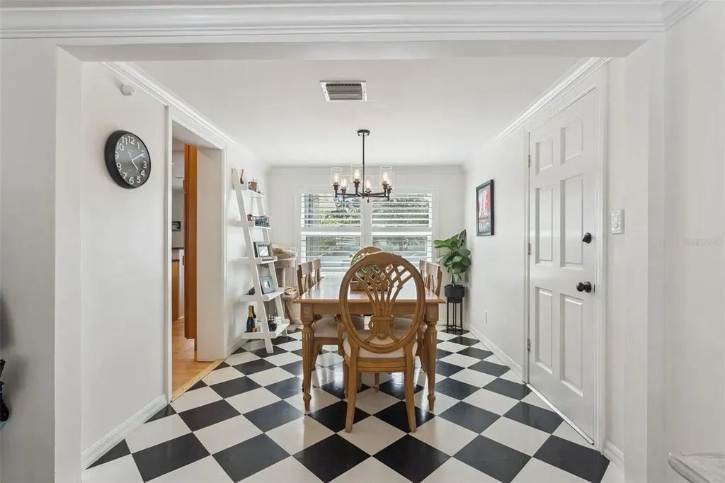 719 Warwick Place Orlando FL 32803