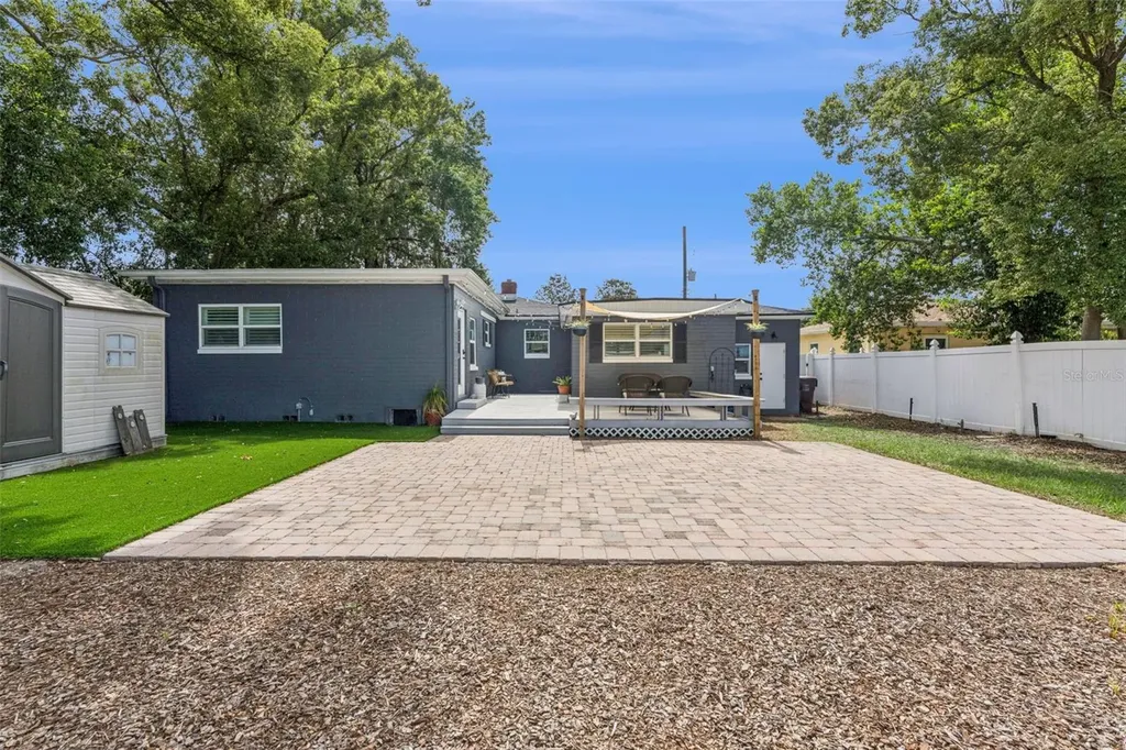 719 Warwick Place Orlando FL 32803