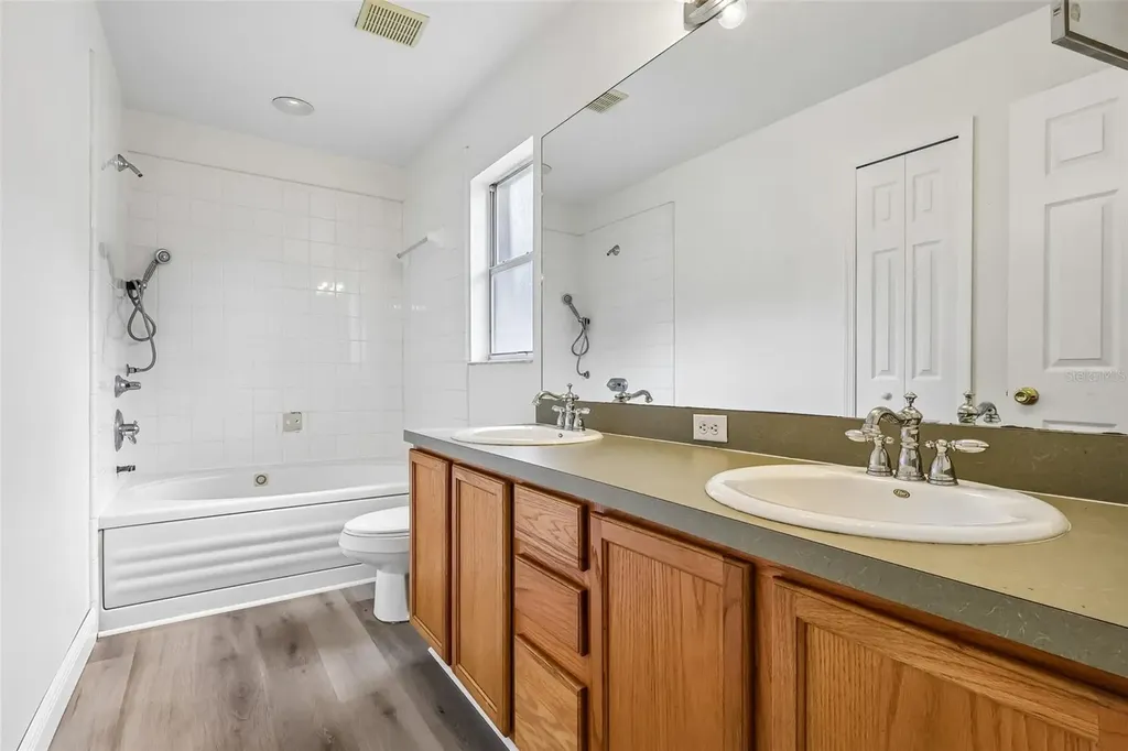2415 Hickory Oak Boulevard Orlando FL 32817