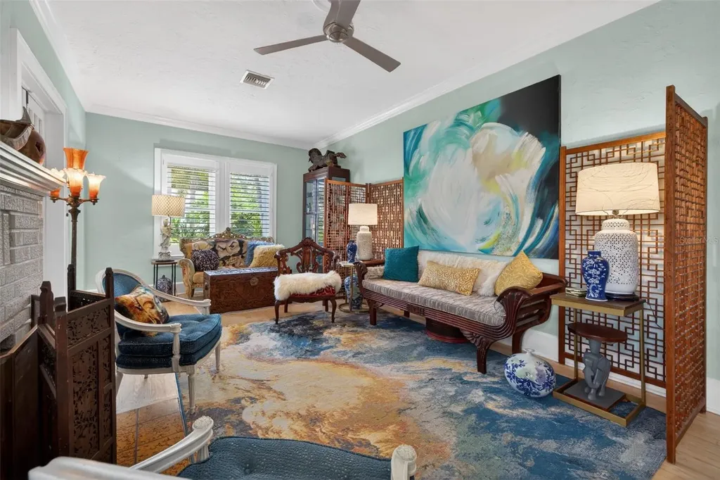 2251 8th Avenue N St Petersburg FL 33713