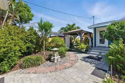 2251 8th Avenue N St Petersburg FL 33713