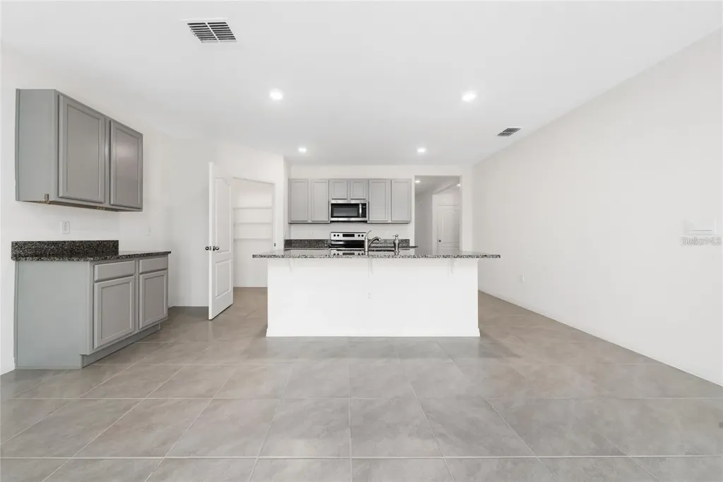 1213 Red Hill Road Davenport FL 33837
