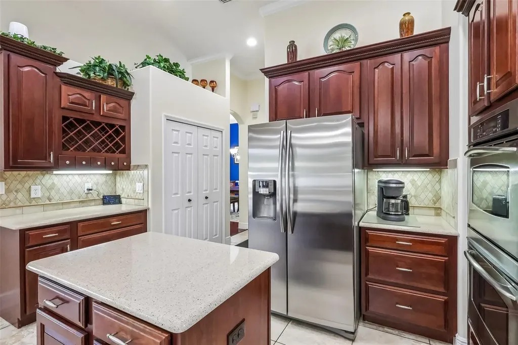 115 W Blue Water Edge Drive Eustis FL 32736