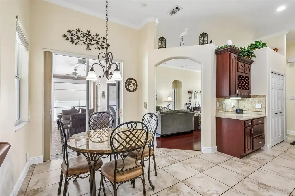 115 W Blue Water Edge Drive Eustis FL 32736
