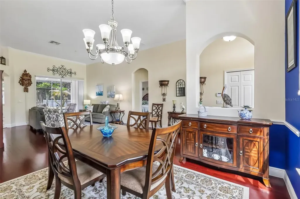 115 W Blue Water Edge Drive Eustis FL 32736