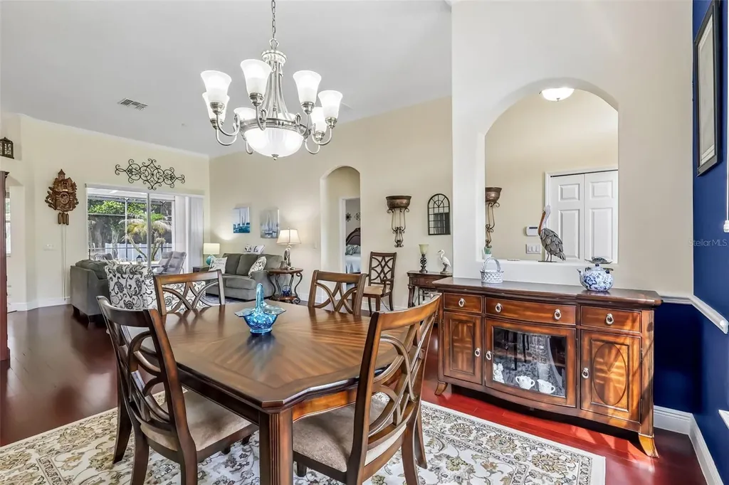 115 W Blue Water Edge Drive Eustis FL 32736