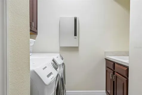 115 W Blue Water Edge Drive Eustis FL 32736