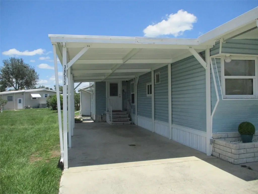 38513 Willoughby Drive Zephyrhills FL 33540