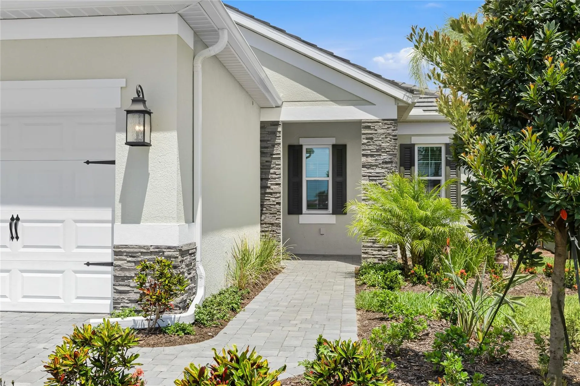 2003 Bamboo Palm Cove Bradenton FL 34212
