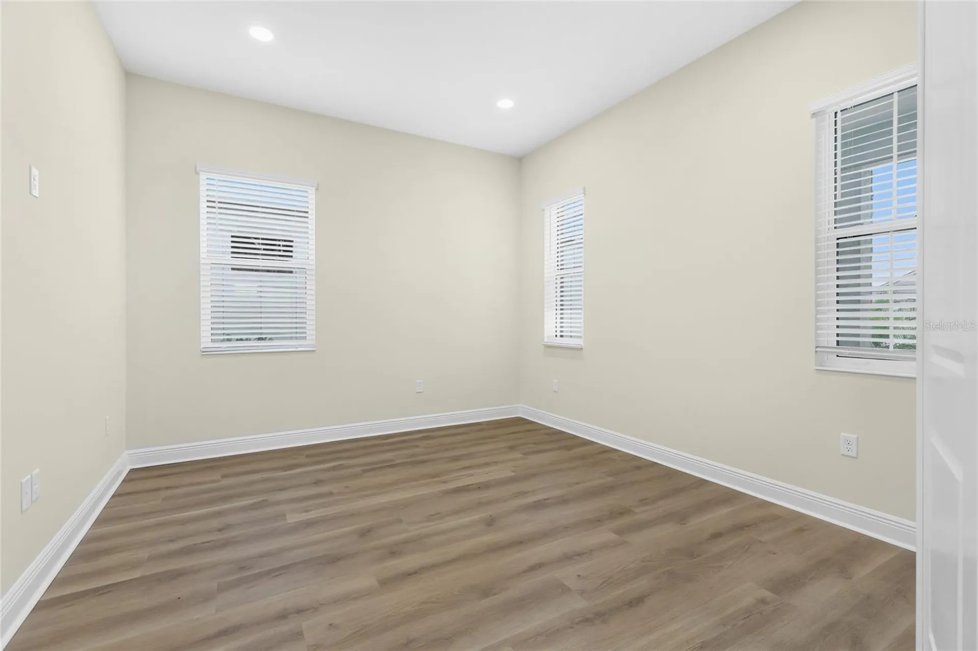 2003 Bamboo Palm Cove Bradenton FL 34212