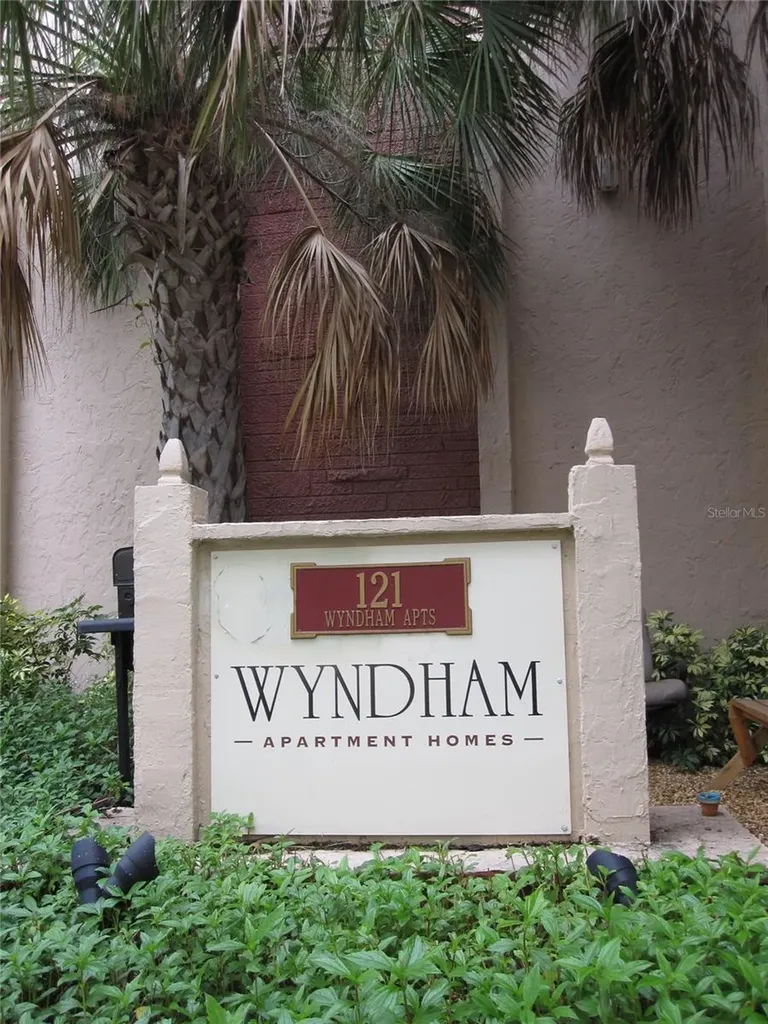 121 3rd Avenue N St Petersburg FL 33701