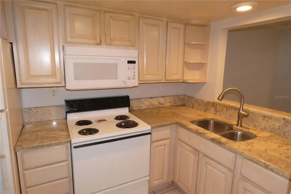 121 3rd Avenue N St Petersburg FL 33701