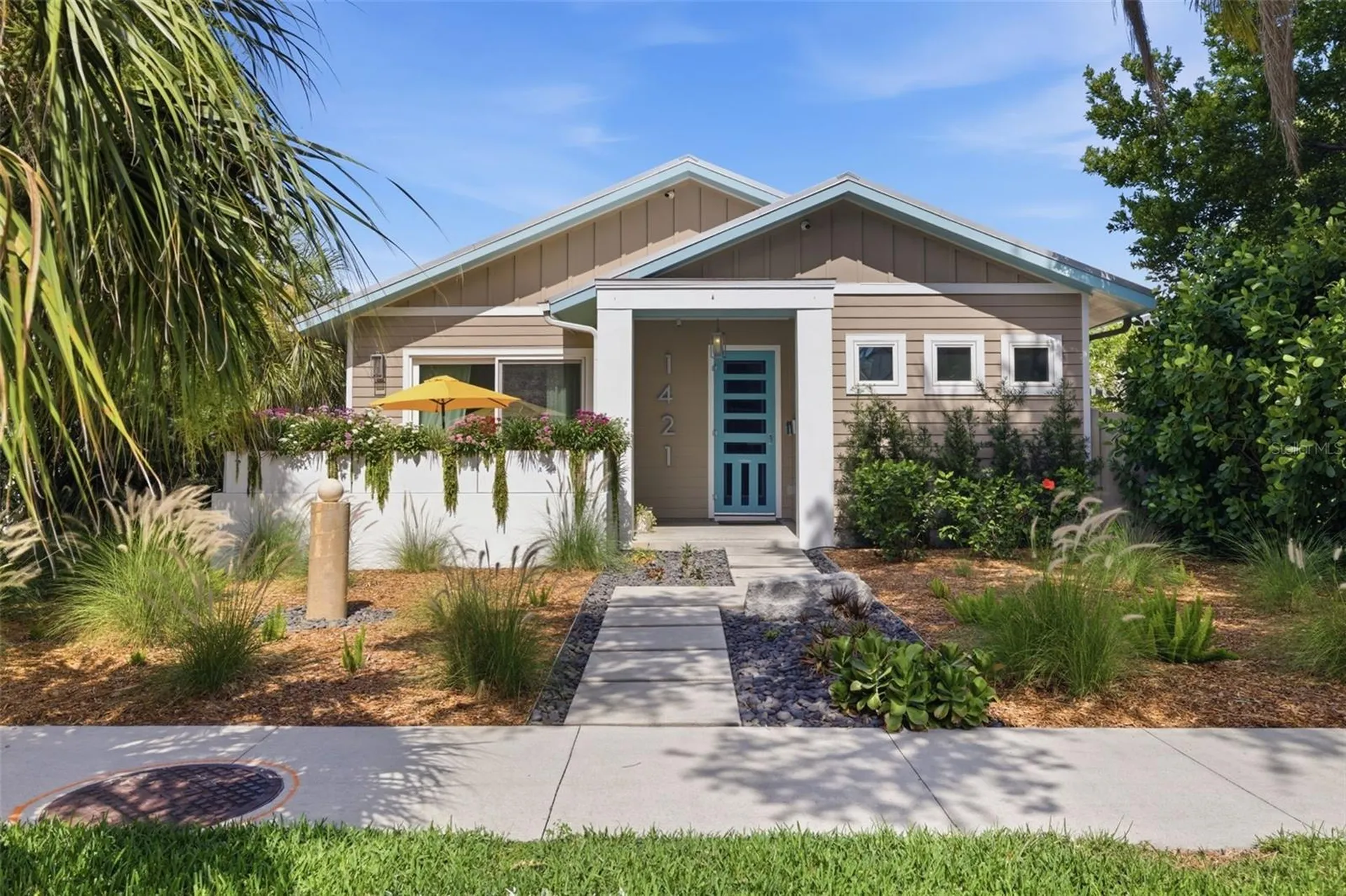 1421 14th Street N St Petersburg FL 33704