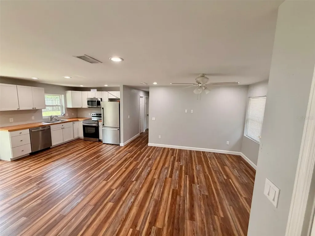 17089 NW 243rd Street High Springs FL 32643