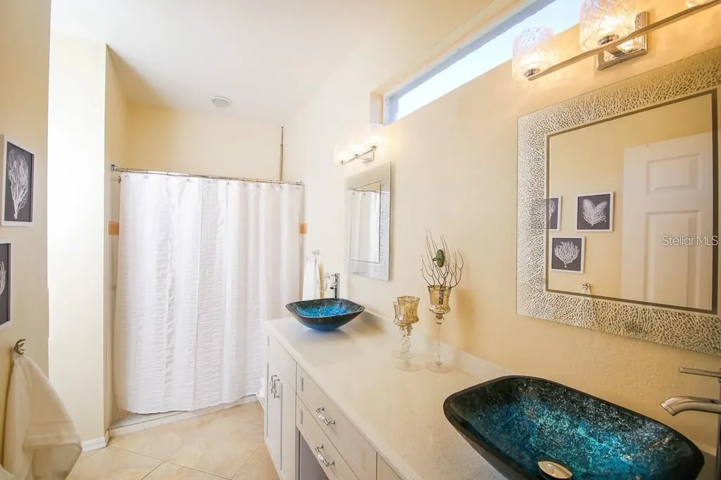 5041 47th Street W Bradenton FL 34210