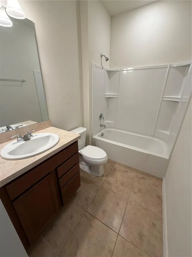 1917 Cayman Cove Circle St Cloud FL 34772