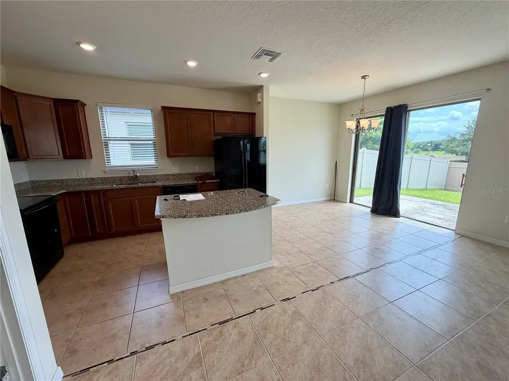 1917 Cayman Cove Circle St Cloud FL 34772