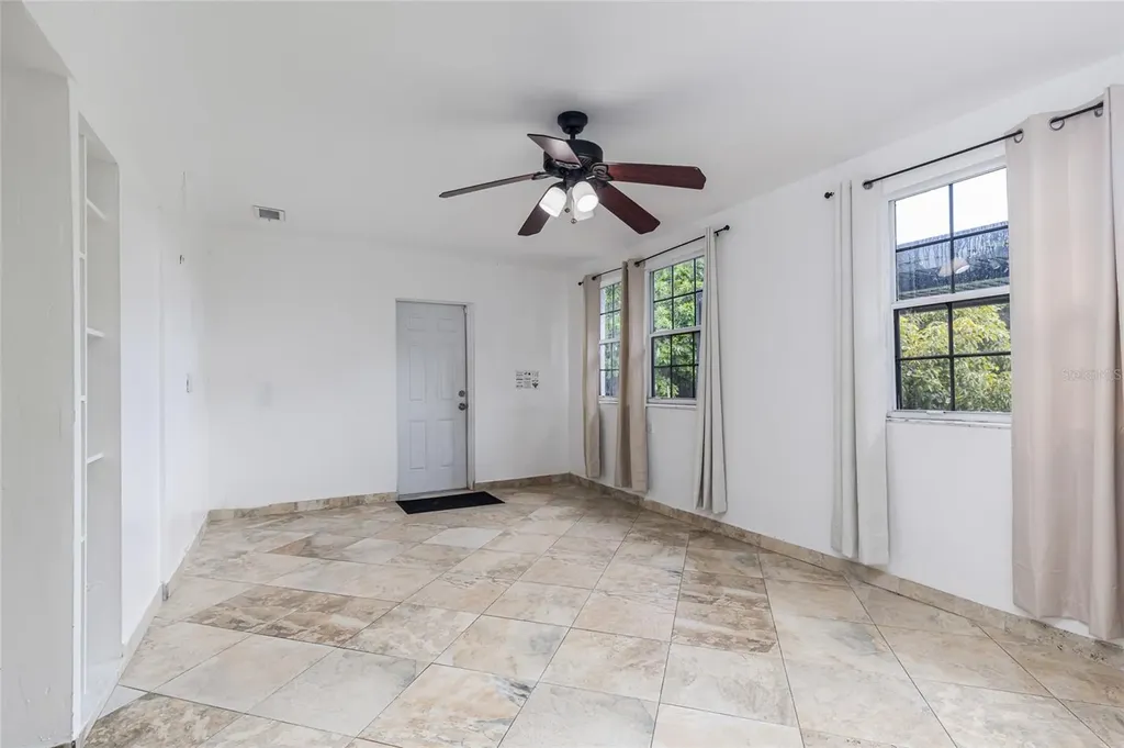 24 NW 42nd Terrace Plantation FL 33317