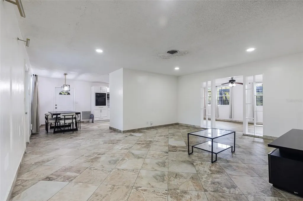 24 NW 42nd Terrace Plantation FL 33317