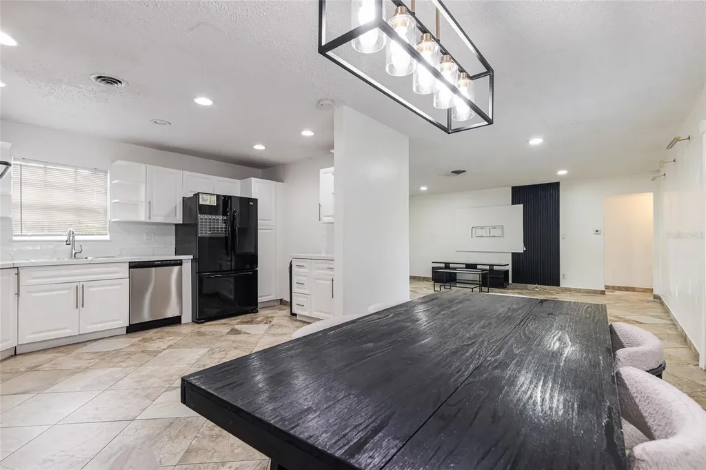 24 NW 42nd Terrace Plantation FL 33317