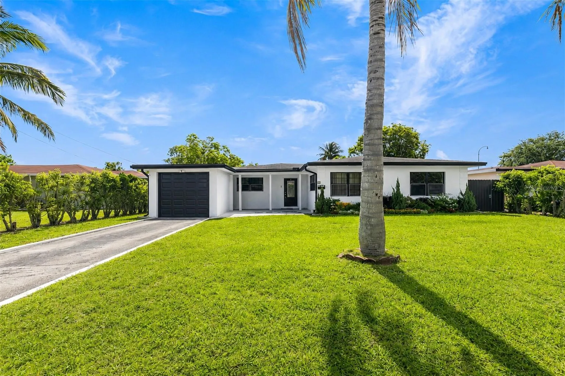 24 NW 42nd Terrace Plantation FL 33317